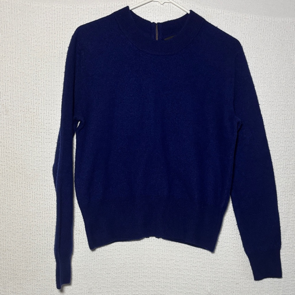 Elegant Royal Blue Women's Crew Neck Sweater